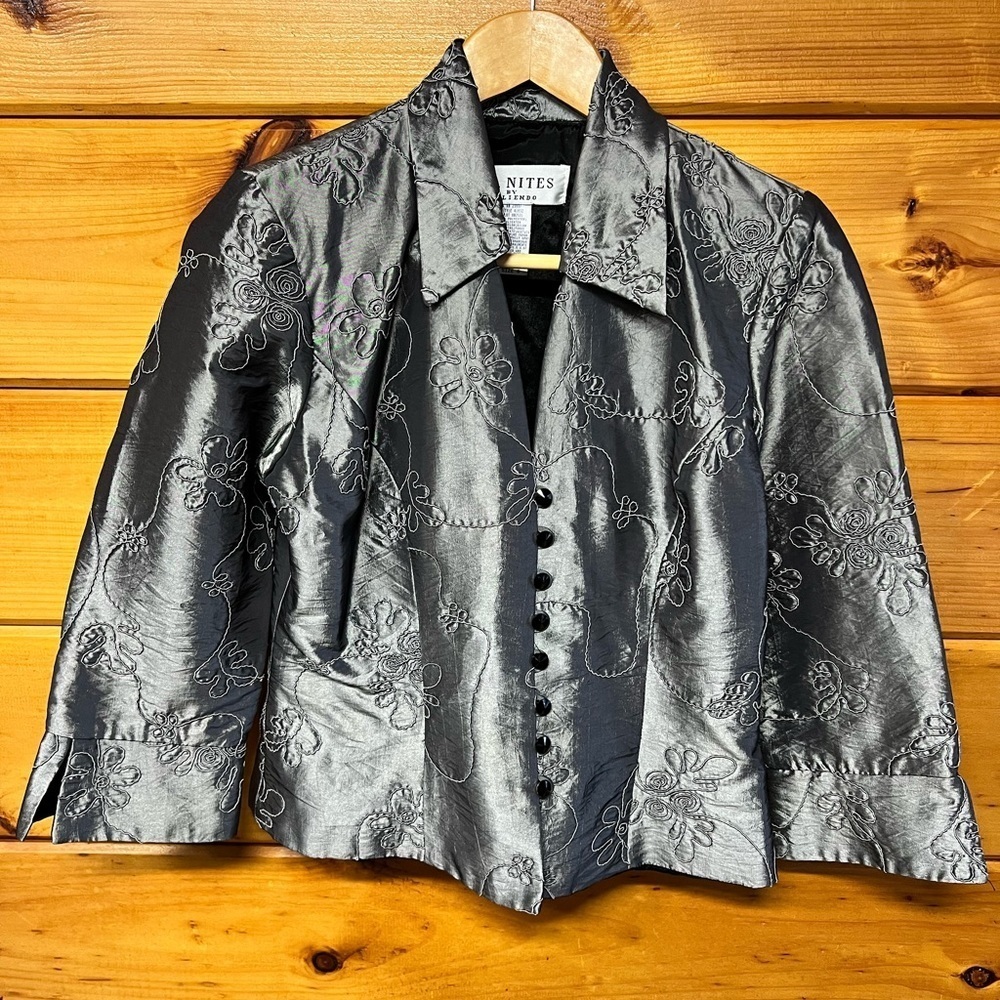 J.R.Nites By Caliendo Blouse Top Jacket Buttons Floral Embroidered Gray Silky 6